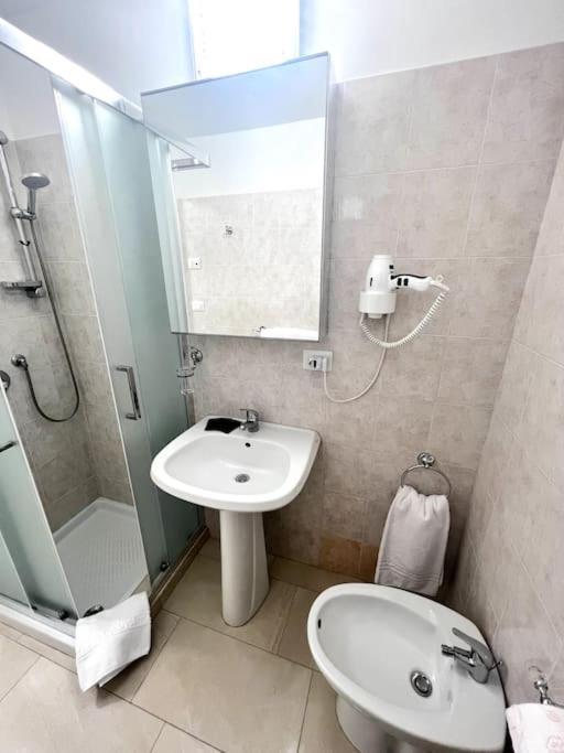 Hotel Virginia Apartaments - Stazione Termini Rom Exterior foto
